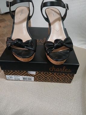 Charlies Black Knot Front Ankle-Strap Wedge Sandals Size 8.5 Wedge Heel Leather